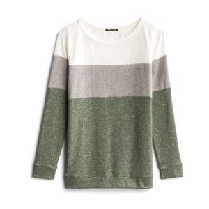 Pink Clover lightweight sweater